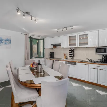 Lovely In With Sauna Holiday home *