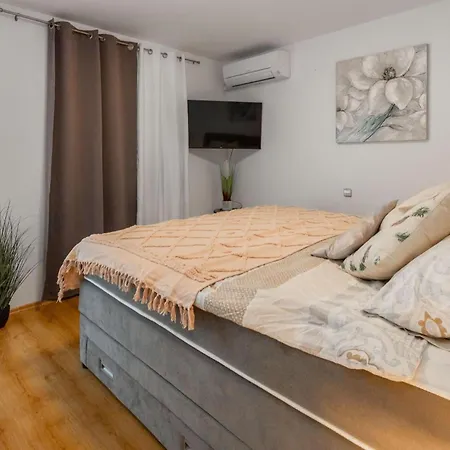 Lovely In With Sauna Holiday home *